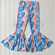 Load image into Gallery viewer, Wavy Flower Fabric