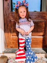 Load image into Gallery viewer, American Flag Name Tee